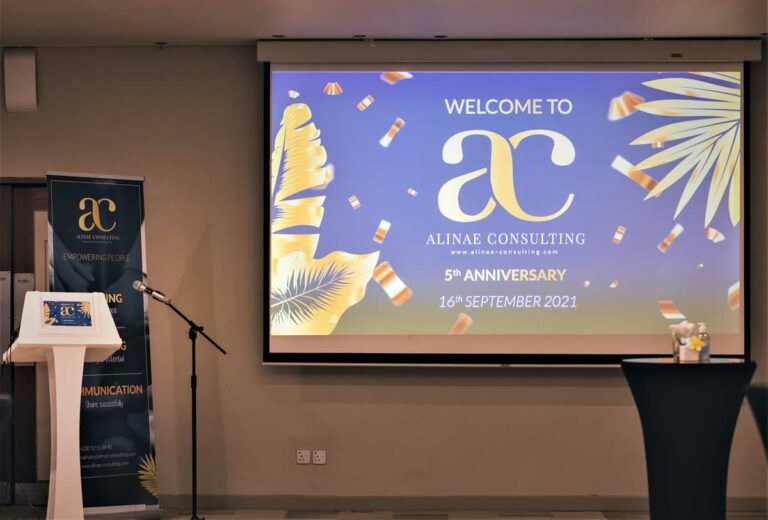 Slideshow presentation of the new graphic charter of Alinae Consulting for the 5th anniversary